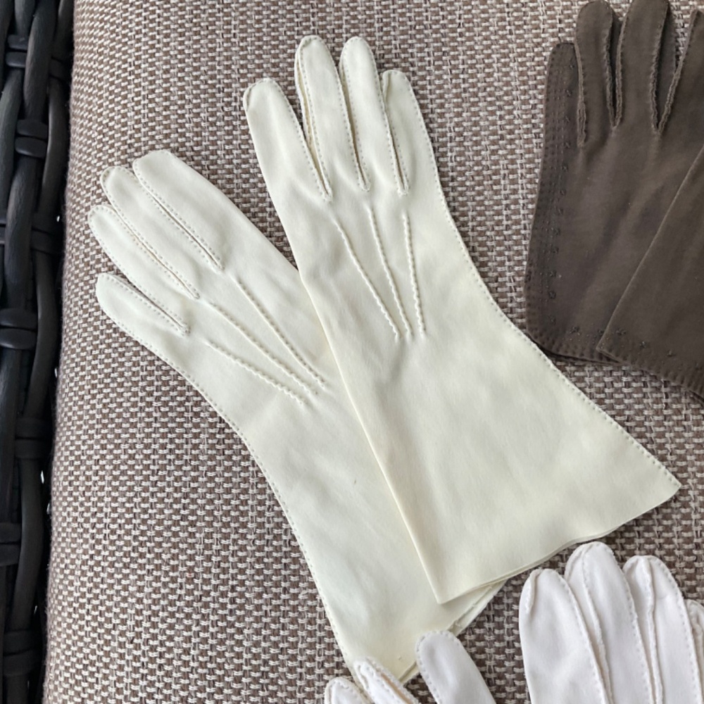 7 pair vintage gloves,neutral colors.Medium. - Picture 2 of 15